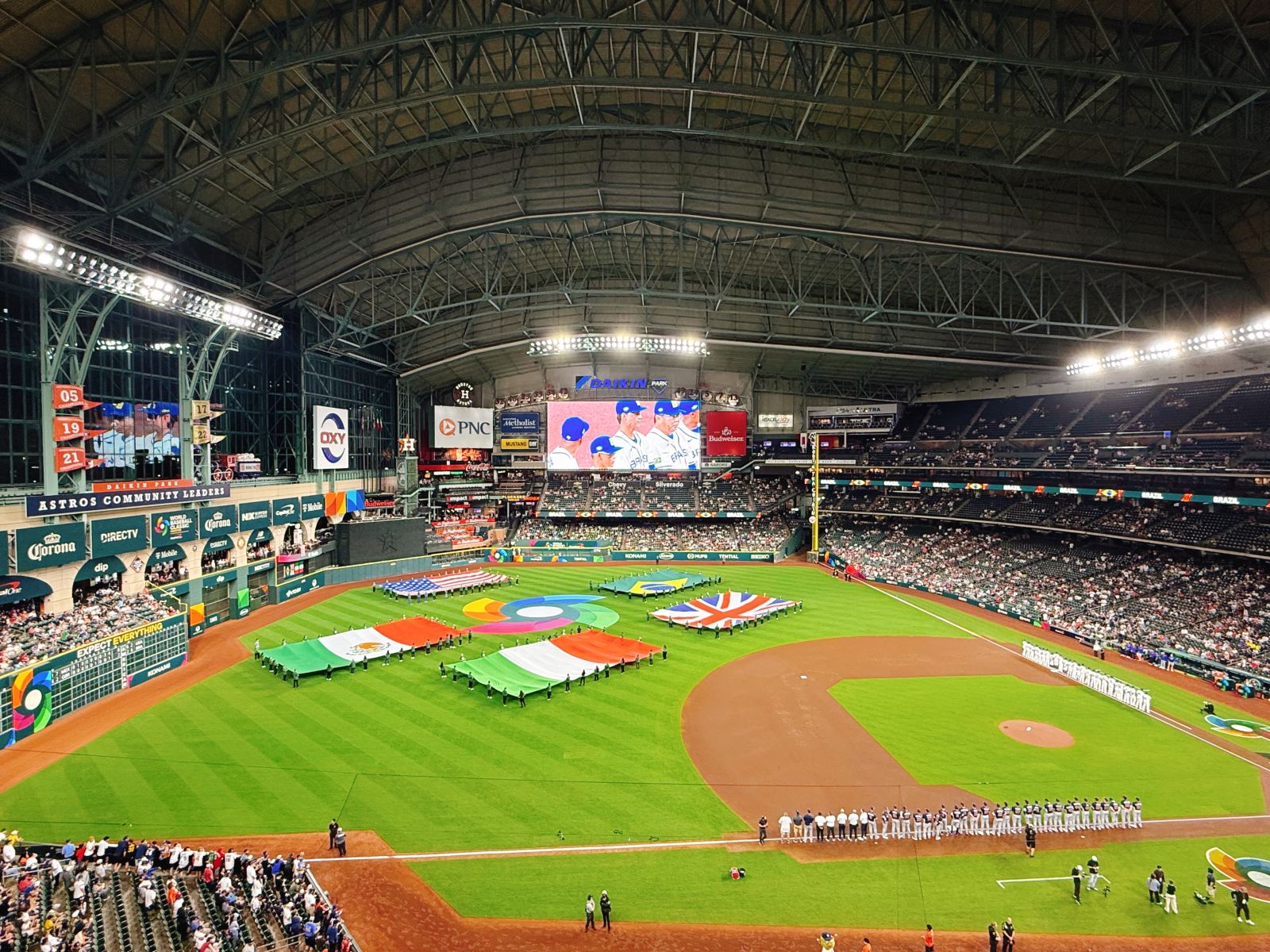 Game 2 photo 3